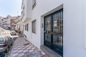 Exterior detail - Apartment 'Sol y Playa' with Wi-Fi (La Herradura)