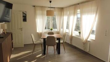 Comfort-Haus, Gartenblick | Speisen