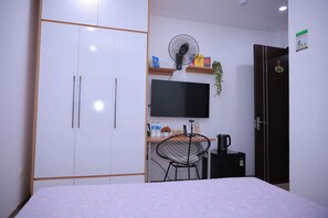 Double Room | Desk, laptop workspace, blackout drapes, iron/ironing board - My Home Hanoi Apartment & Rooftop (Ha Noi)