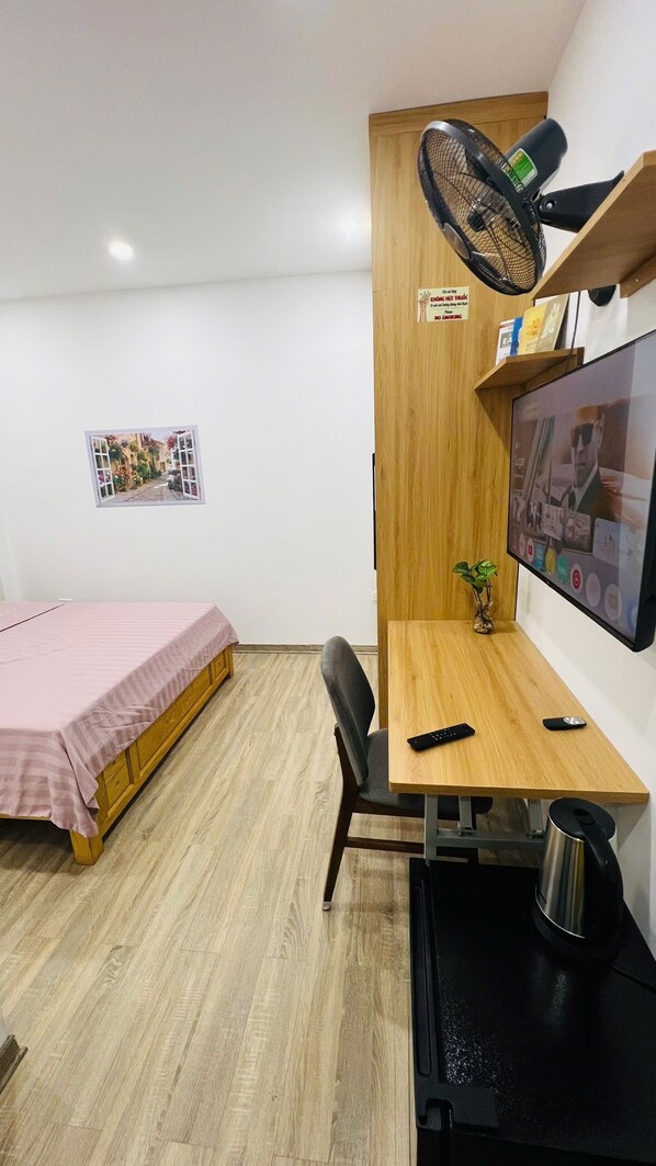 Double Room | Desk, laptop workspace, blackout drapes, iron/ironing board - My Home Hanoi Apartment & Rooftop (Ha Noi)