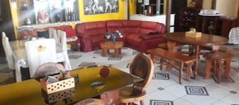 HOTEL E RESTAURANTE MAMÃE QUERO MAIS