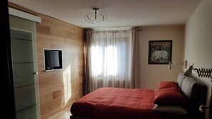 1 bedroom, iron/ironing board, free WiFi, bed sheets - "Al Planet" Mountain Lodging: Hiking and Golf (Fiou)
