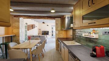 Family Villa, Patio, Mountain View | Private kitchen