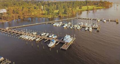 COME STAY AND PLAY IN COASTAL NORTH CAROLINA AT ALBEMARLE PLANTATION