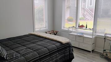 1 bedroom, free WiFi, bed sheets