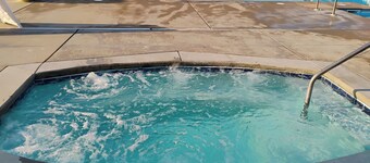 COME STAY AND PLAY IN COASTAL NORTH CAROLINA AT ALBEMARLE PLANTATION