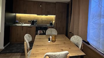 Comfort-Suite, Balkon | Laptopgeeigneter Arbeitsplatz, kostenloses WLAN