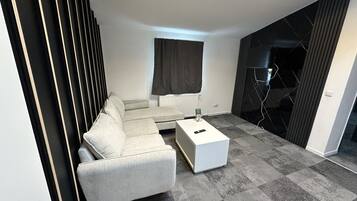 Comfort Double Room, Courtyard View | Lounge