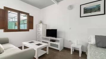 1 habitación, tabla de planchar con plancha y wifi gratis
