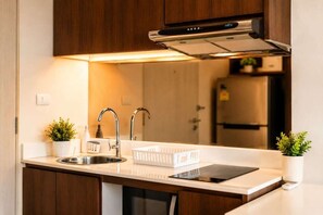 Private kitchen - Luxury Stay Steps From Surin Beach- aristo # C296 (ตำบล ราไวย์)