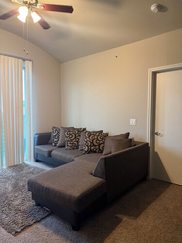 Cozy 2-bedroom apartment in delightful Forney with AC and gym