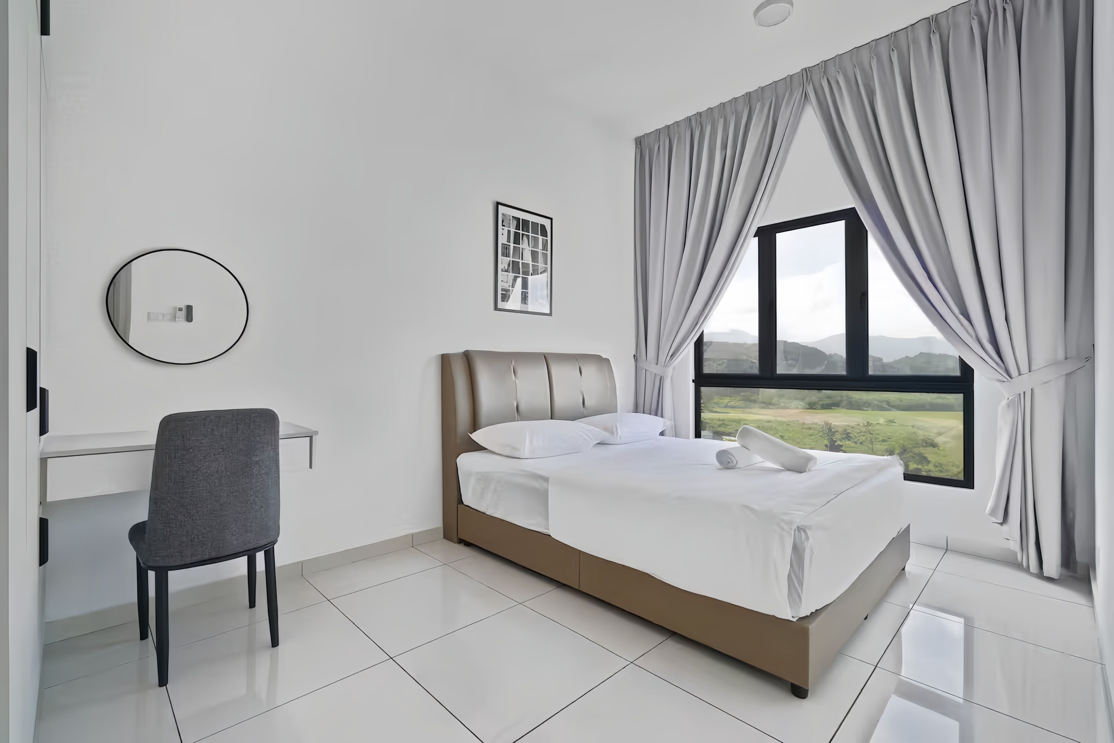 Apartment, 2 Bedrooms, City View | Seterika/papan seterika, Wi-fi percuma 