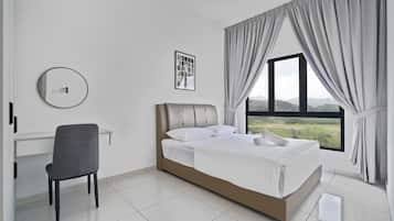 Apartment, 2 Bedrooms, City View | Seterika/papan seterika, Wi-fi percuma