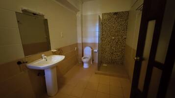 Appartement, 2 chambres, accessible aux personnes à mobilité réduite, fumeur | Salle de bain