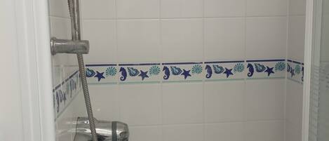Ensemble douche/baignoire, baignoire relaxante profonde