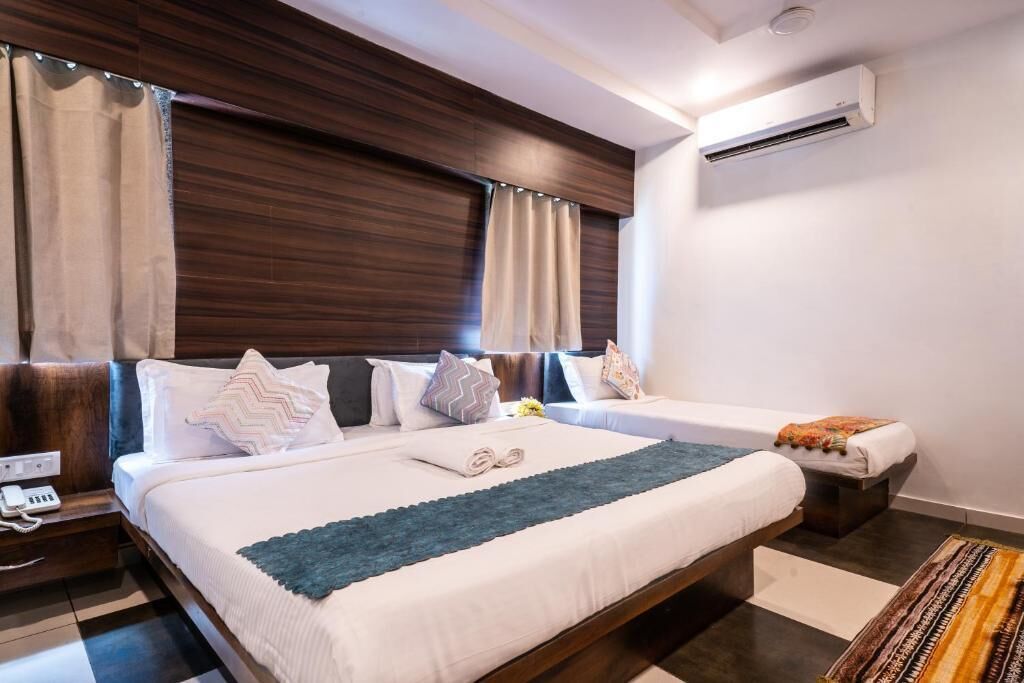 Family Room, City View | WiFi (free)