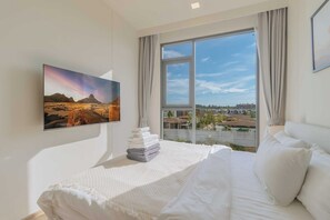 Room - Relaxing by Boat Avenue-Bangtao Beach-CanvasC294 (Tambon Choeng Thale)