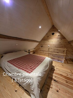 Room - Vrbo Property (Boussenac)