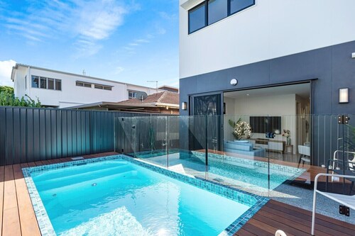 Luxe Mermaid Retreat