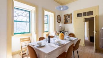 Kamar Double Standar | Tempat makan