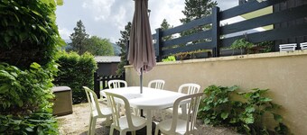 Apartment 'Venus' with Mountain View, Shared Pool and Private Terrace