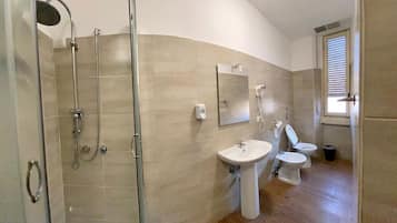Shared Dormitory, Mixed Dorm | Bathroom | Hair dryer, soap, toilet paper
