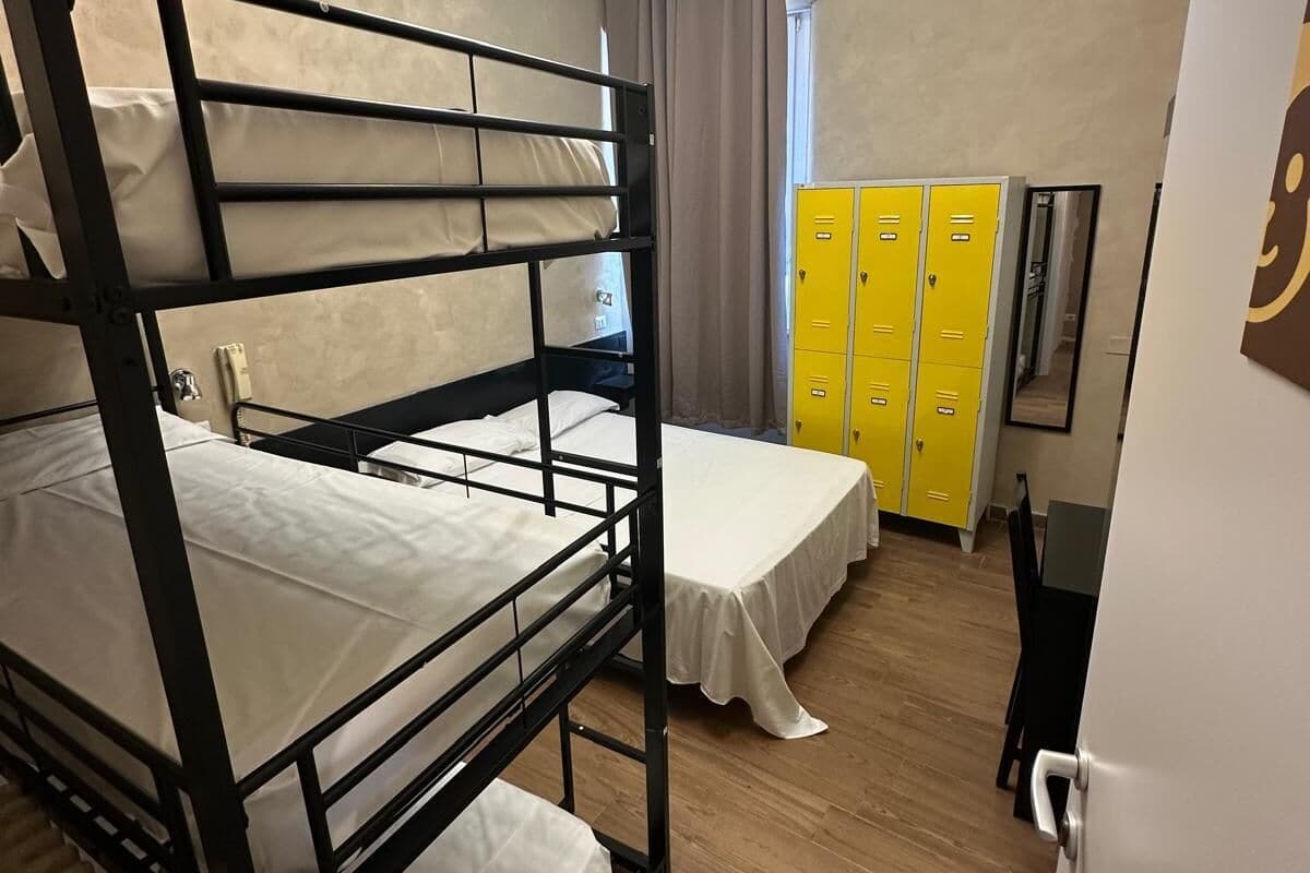 Ropa de cama de alta calidad, cubrecamas y cortinas blackout