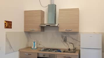 Kühlschrank, Mikrowelle