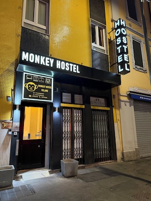 Fachada de la propiedad