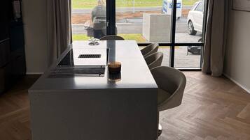 House, 4 Bedrooms, Balcony, Garden View | Living room