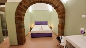 Desk, laptop workspace, WiFi (free) - Le Tanche (Pantelleria)