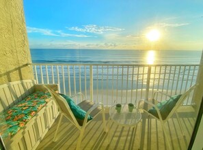 Property grounds - 20% OFF! - Beautiful Ocean Front Studio in Daytona Beach! (Daytona Beach)