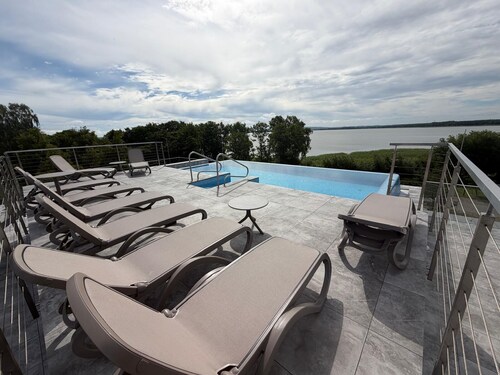 Modern Studio with Air Conditioning | Close to the Beach
