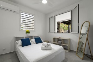 アイロン / アイロン台、WiFi (無料)、ベッドシーツ