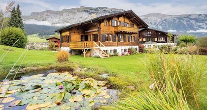 Wunderbares alleinstehendes Ferienhaus für 11 Personen mit W-LAN, TV, Balkon und Panoramablick