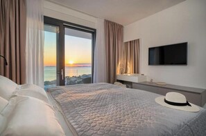 4 bedrooms, iron/ironing board, WiFi, bed sheets - Villa Larissa (Primošten)