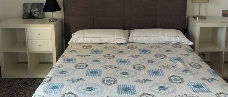 2 chambres, lit parapluie, Wi-Fi gratuit, draps fournis