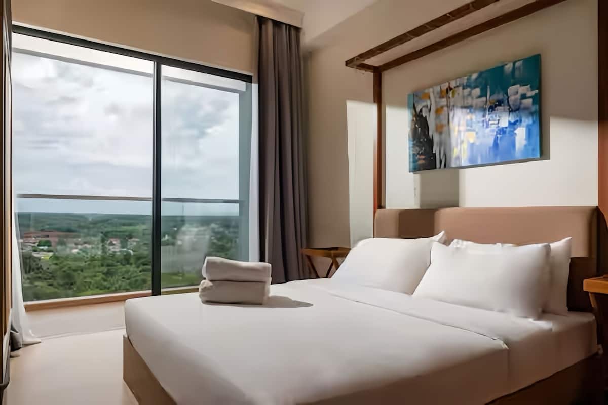 Apartment, 1 Bedroom, Sea View | Down duvets, blackout curtains, iron/ironing board, free WiFi