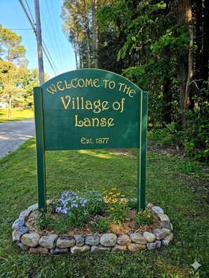 Property grounds - The Cottage on Knox - Quaint 2-bedroom with AC located in charming Lanse (Morrisdale)