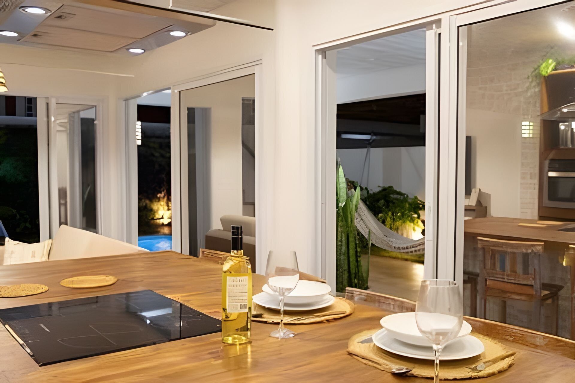 Basic Villa | Dining
