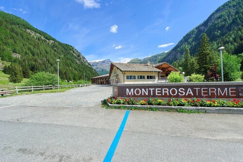 Holiday Home 'Lueur De La Rouja' with Mountain View