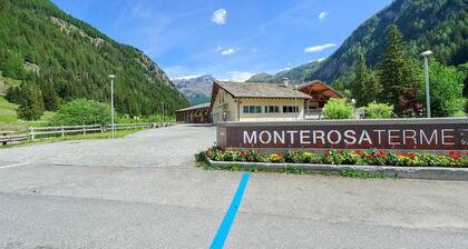 Holiday Home 'Lueur De La Rouja' with Mountain View
