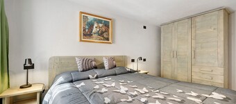 Holiday Home 'Lueur De La Rouja' with Mountain View