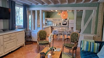 Apartment, Garden View | Living area
