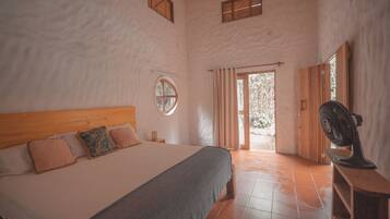 5 bedrooms, WiFi, bed sheets