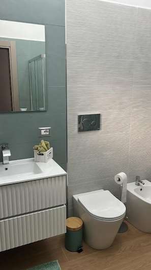 Comfort Double or Twin Room, Non Smoking, Garden View | Bathroom - Villa Maryam (Agrigento)