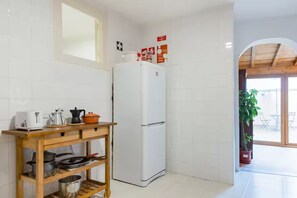 Private kitchen - Renovated Historic Apartment with an Enclosed Terrace (Lisboa)