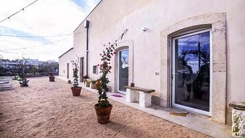 Studio | Terrace/patio