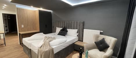 Studio, Private Bathroom