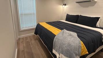WiFi, bed sheets